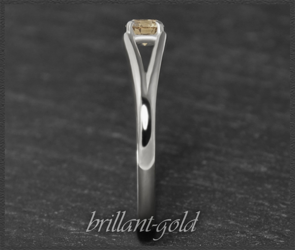 585 Gold Brillant Ring; 0,34ct, zart champagner